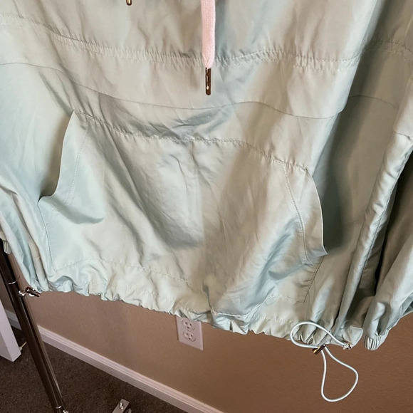 Main Strip Womens Pull Over Rain Jacket Size Small- Light Green - Picture 4 of 6